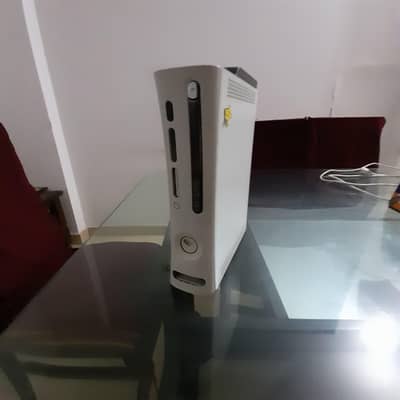 Xbox 360| 250GB Storage| 60GB Hardrive | 1 Wired Controller