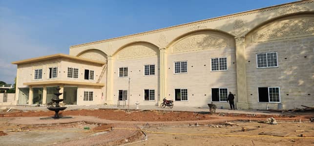 IT Corporate Head Office Building 18000 Sqft Main Road Best Option for Rent