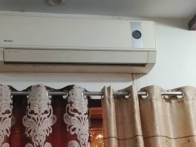 Gree 1.5 ton spilt ac non inverter