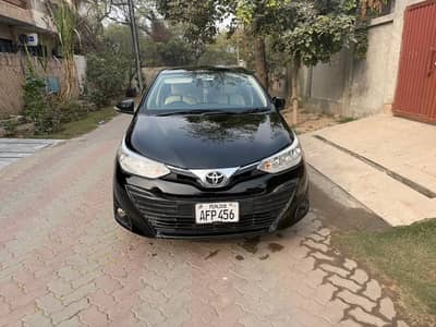 Tayota Yaris 1.5 automatico Full Optional