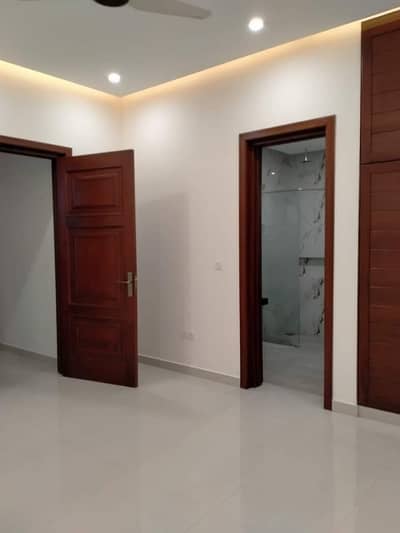 2 KANAL HOUSE IS AVAILABLE FOR RENT IN GARDEN TOWN