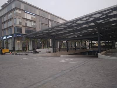 Hot Deal! 8 Marla Floor for Rent at 2.5 Lac Only