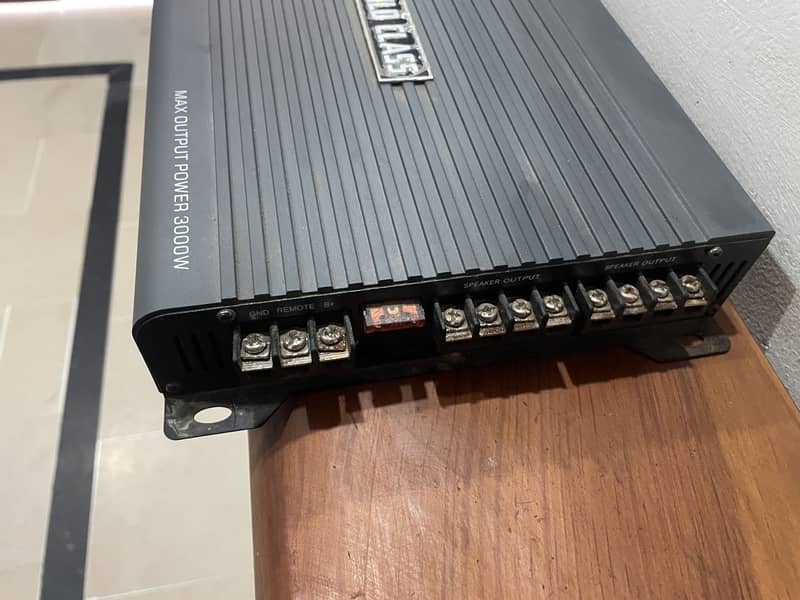Amplifier would class At 4950 2