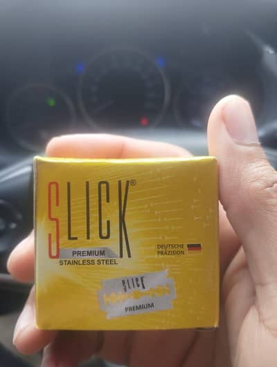 Slick Shaving Blade