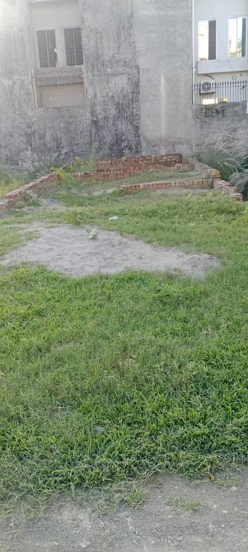 5 merla Polt For sale in pak Arab Society ferozepur raod Lahore Near parak masjid markeit matro istashan