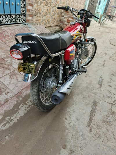 jis Bhai ko chahiya Sirf wo he rabta Kara