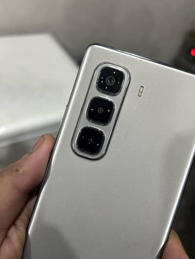 complete box warranty available