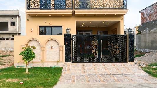 Facing Park Property For sale In Central Park - Block E Lahore Is Available Under Rs. 19500000