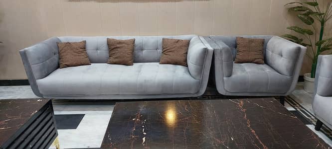 5 seater Sofa set brand new condition never used unique look