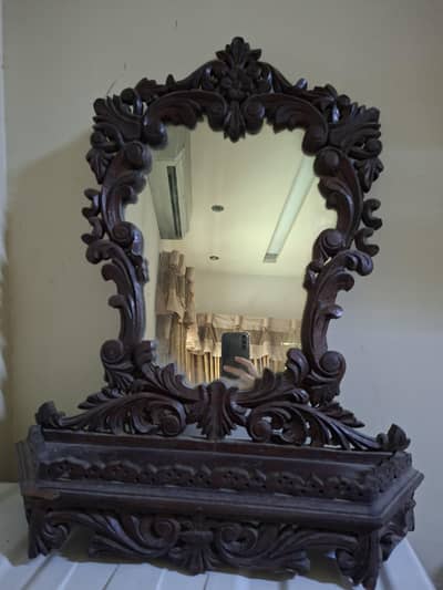 wall hanging mirror