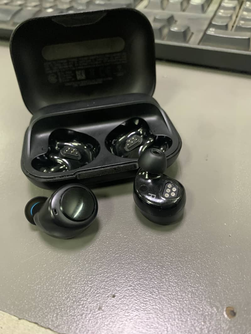 Amazon Echo Buds 13