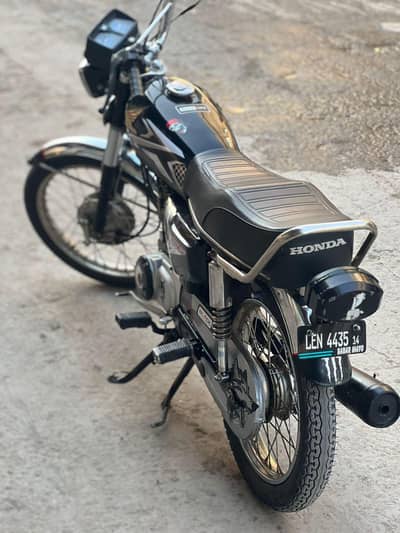 Honda 125/ 2014model/03181414302