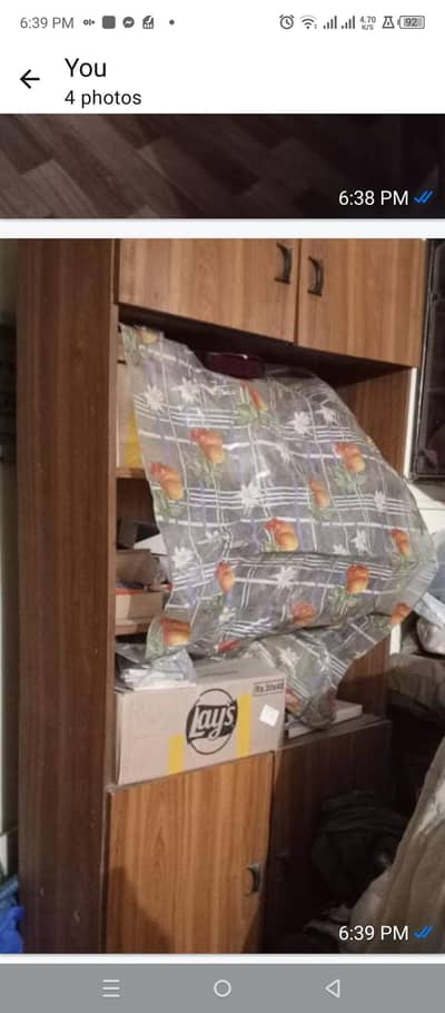 Books Almirah in good condition in very cheap price