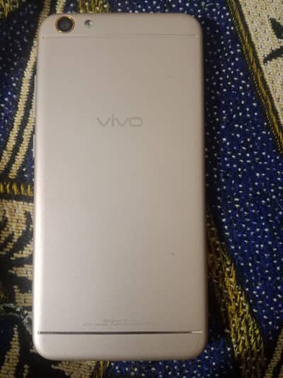 vivo y66 4/64 with charger