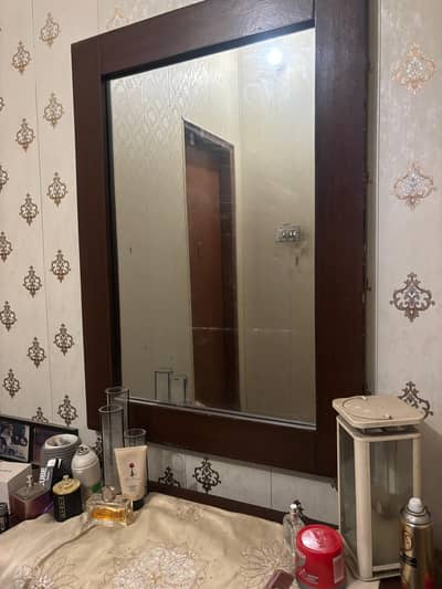 Dresser Console Great Condition