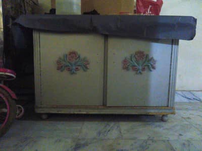 iron stand in used condition