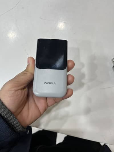 Nokia Flip 2720
