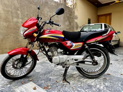 Honda CG125 Deluxe