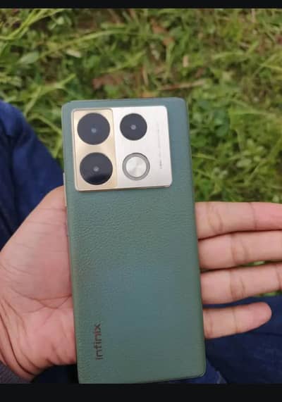 full box with wireless charging