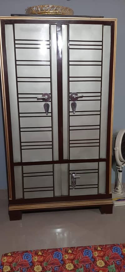 2 door iron almari