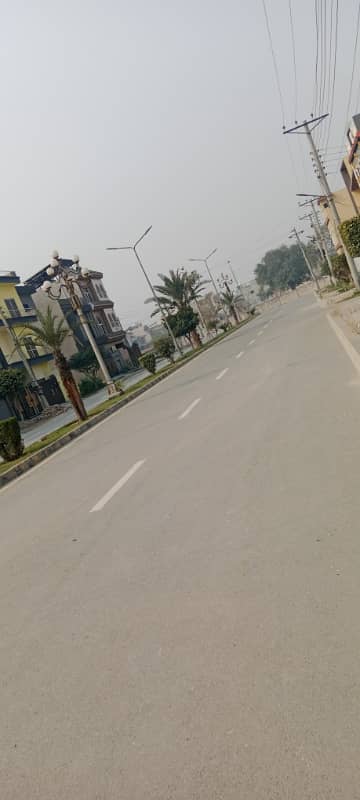 EE Vital home Polt For sale in pak Arab Society ferozepur raod Lahore Near parak masjid markeit matro istashan bajli Pani Available