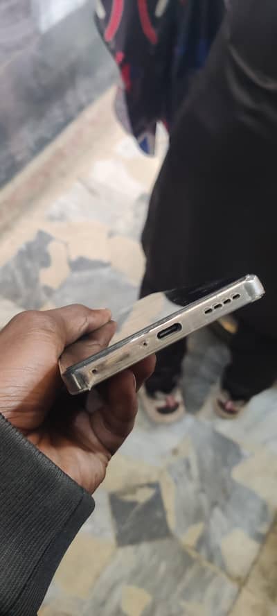 Infinix note 40 with box charger