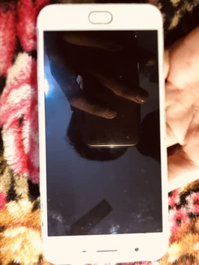 Oppo F1s 6GB RAM or 128GB memory