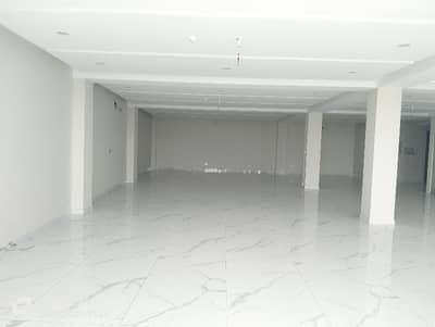 16 MARLA OFFICE 3RD FLOOR WITH ELEVATOR EXCELLENT LOCATION