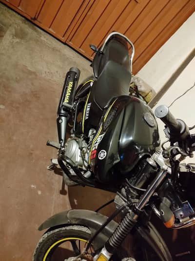 YAMAHA YBR 125G TOTAL GENIUNE