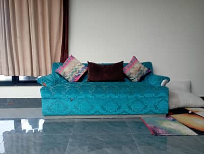 blue beautiful sofa set old but classic