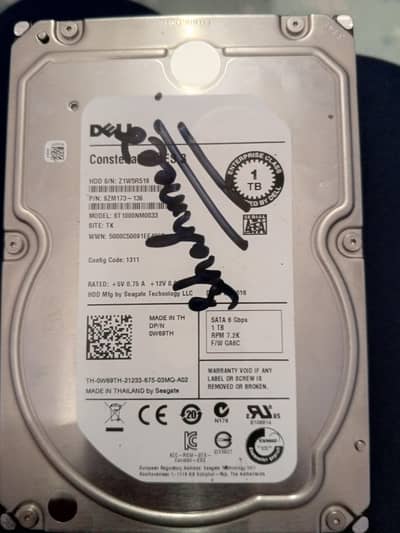 computer hard disk  1 TB