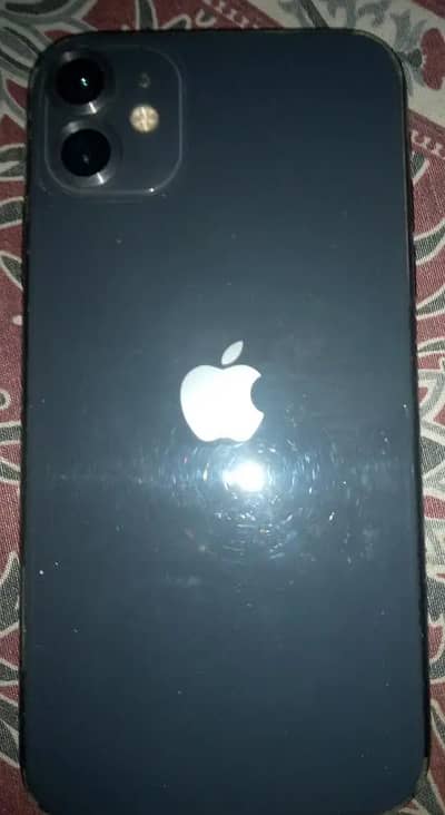 iPhone 11 condition 10/8 ha  factory unlocked