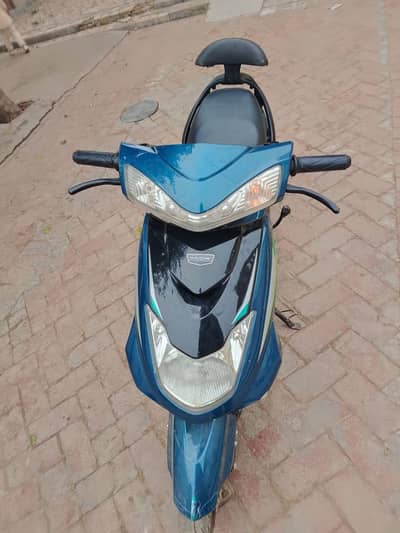 Scooty for sale yj future mehran