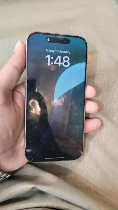 15 pro 128 gb 87 battry health 4 month sim time avail