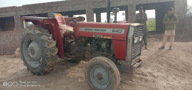 Massey Ferguson 240