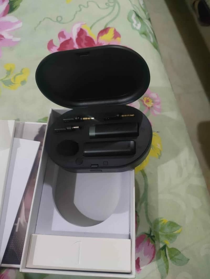 Wireless microphone 2