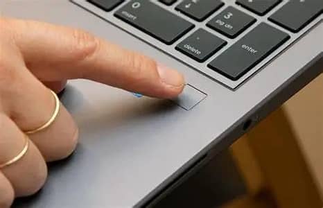 HP zbook 15g5 i7 8th 4GB dedicated graphic card