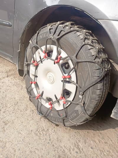 Car Tyre Safety / Snow Rubber Chain Size 14X by 15XExcellent Condition