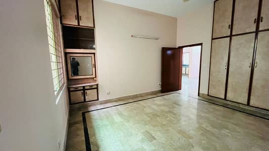 10 Marla Upper Portion For Rent