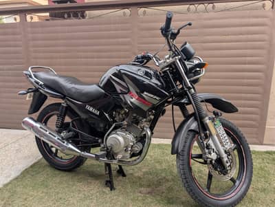YAMAHA YBR 125 G  | Model 2015 | Contact Number 0304 - 5527577