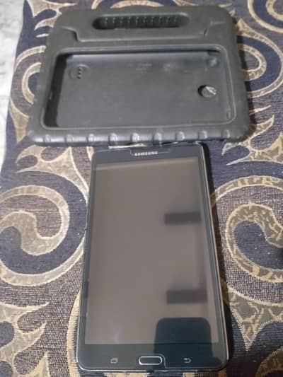 Samsung Tab Model Tab 4 (SM-T230NU) 10/8