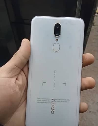 Oppo f11 for urgent sale