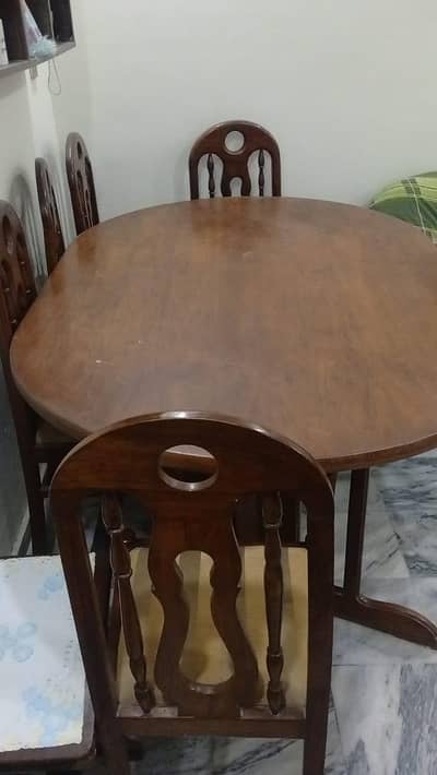 Dining table for sale urgently