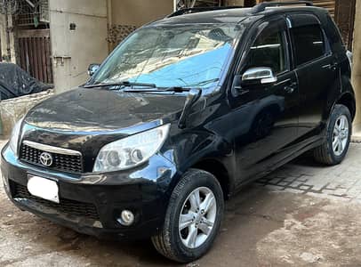 Toyota rush 2010 model