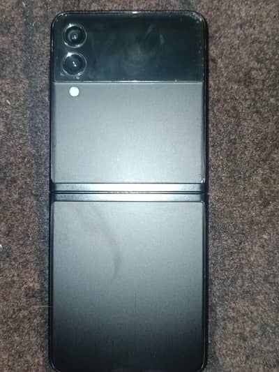 SAMSUNG Z FLIP 3 FOR SALE WITH BOX AND ORIGINAL CABLE