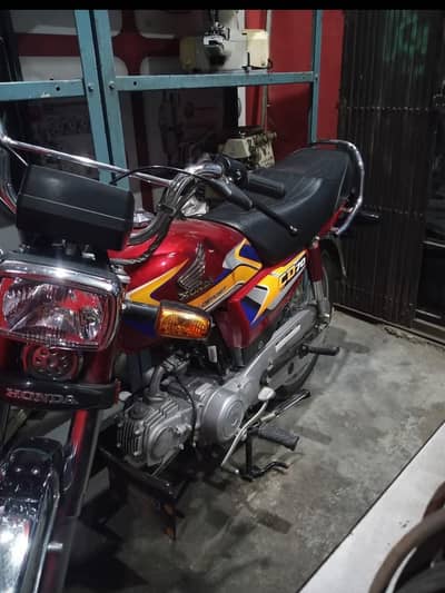 Honda 70cd god condition 24/25  hai
