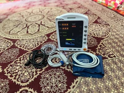 Cardic monitor under waranty others machine available