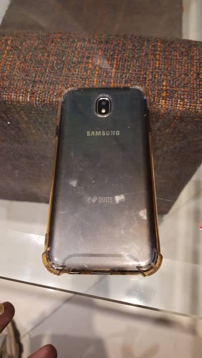 Samsung j7 pro Duel sim office pta 3/33 gb for sale and exchange
