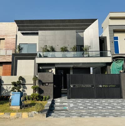 10 Marla Modern Quality Construction House Available For Sale !