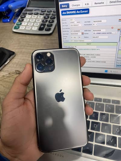 I PHONE 11 PRO LUSH CONDITION